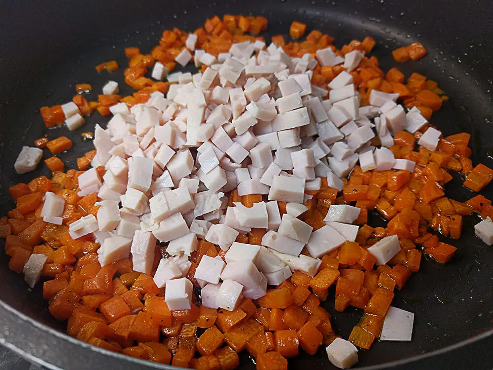 Zanahoria mezclada con el pavo