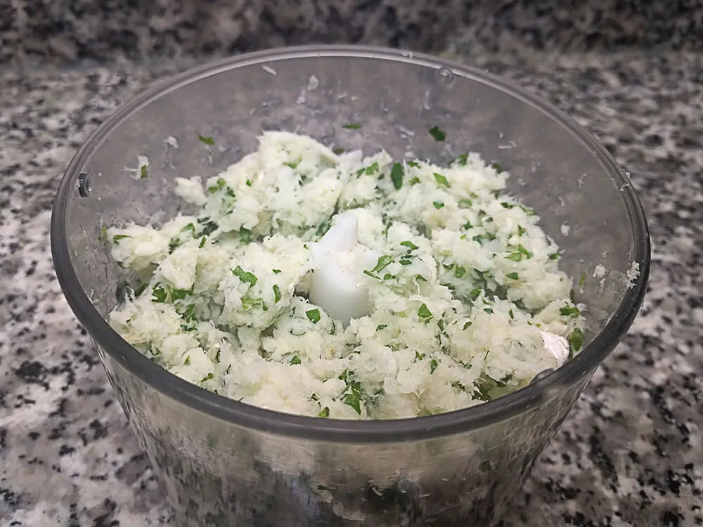 Bacalao picado con ajo y perejil