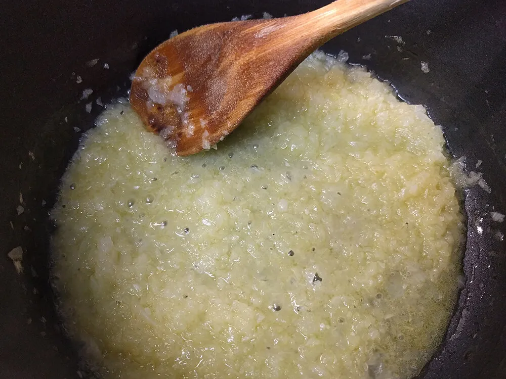 Cebolla pochada con vino blanco