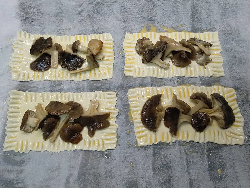 Hojaldre fresco con llanegas.