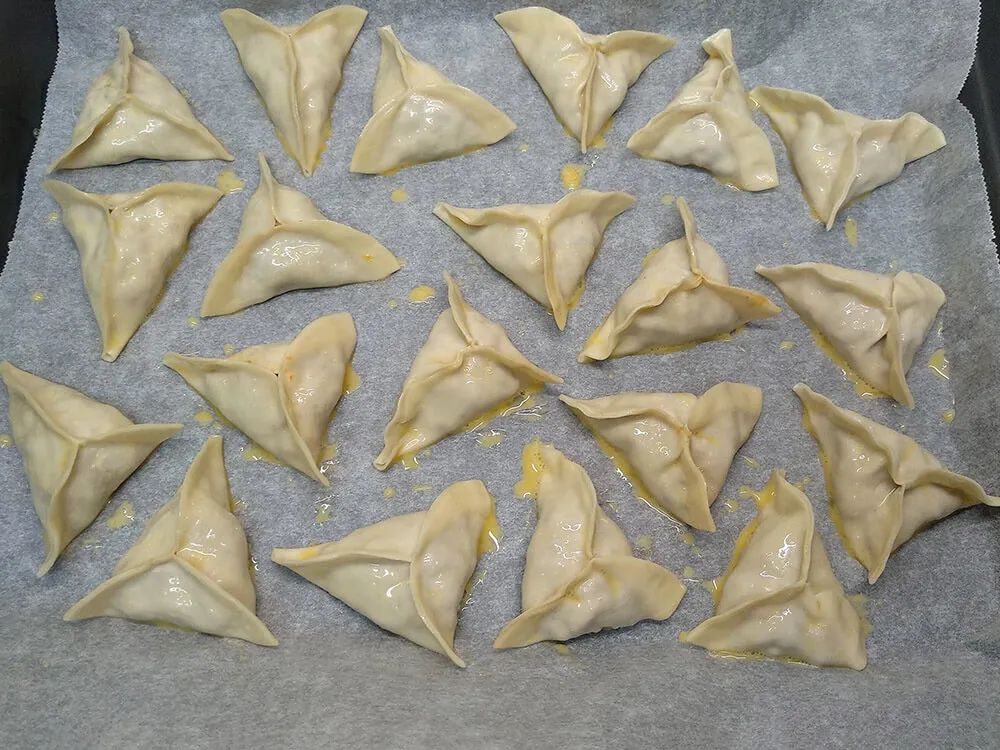 Empanadilla de ternera lista para hornear.