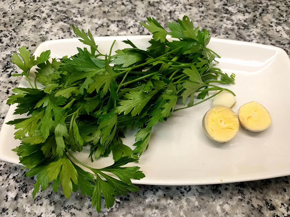 Perejil y yema de huevo