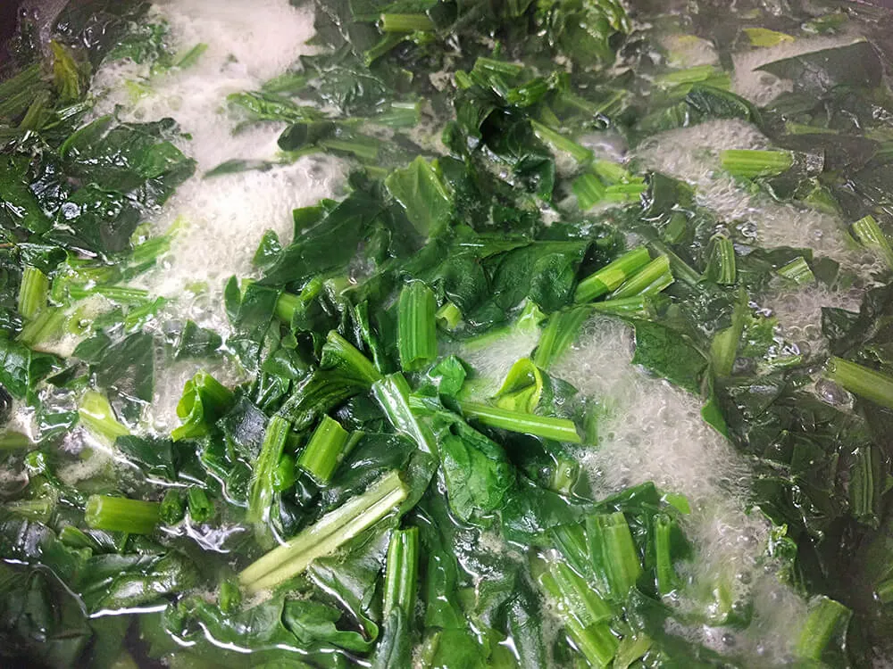 Espinacas hirviendo