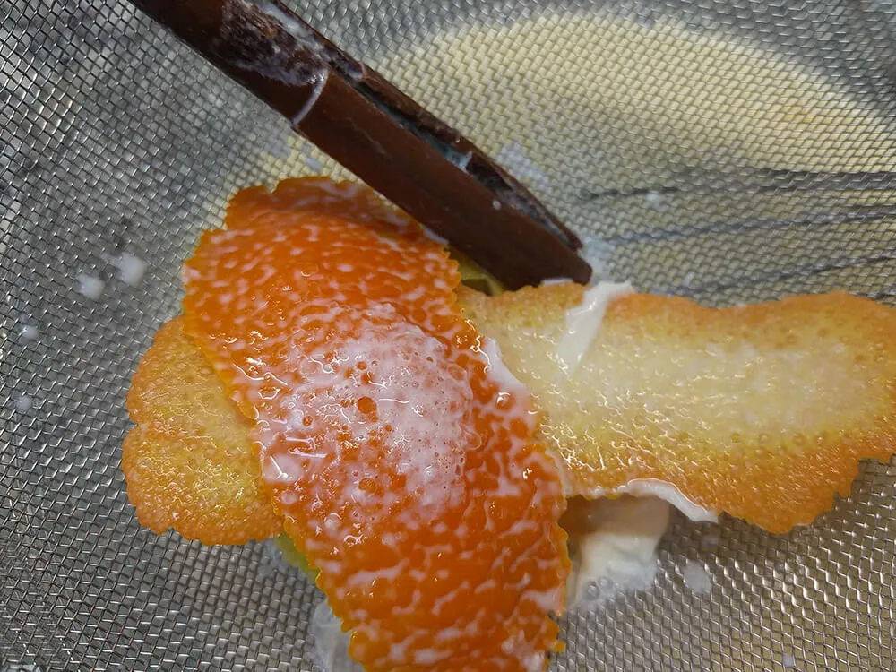 Piel de naranja y limón