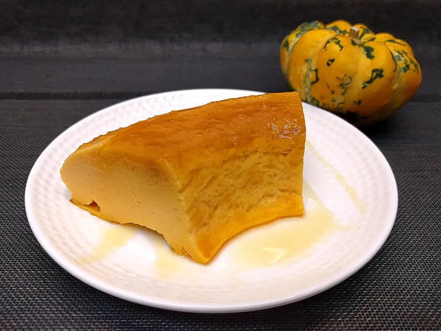 Presentación del flan de calabaza.