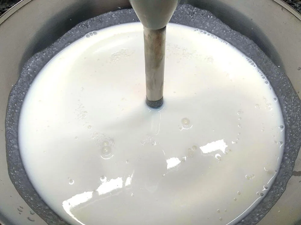 Crema de leche y mató.