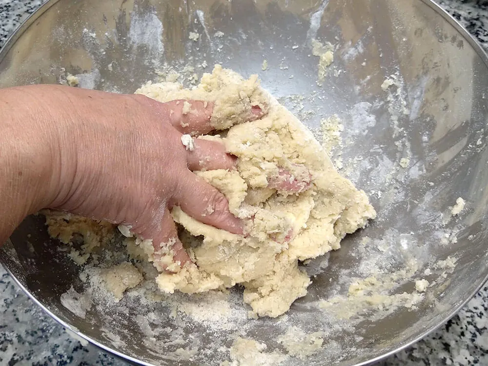 Masa de galletas de mantequilla.