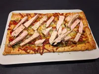 Hojaldre de escalivada y bonito.