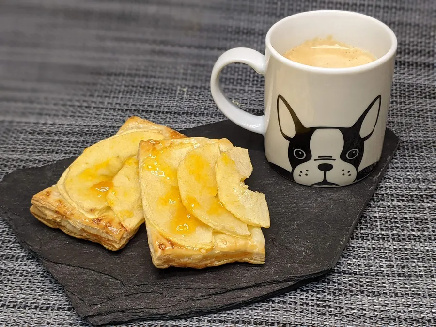 Segunda presentación de los hojaldres de manzana.