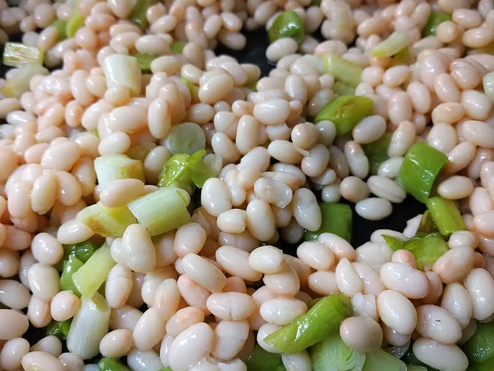 Judías de Santa Pau con ajos tiernos