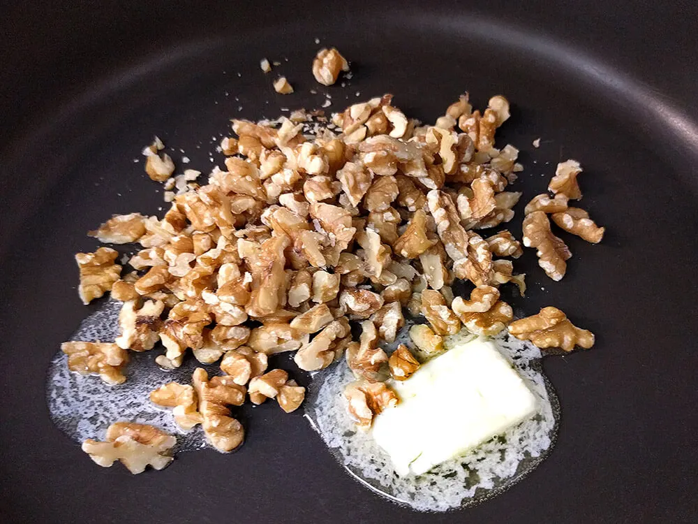 Nueces y mantequilla