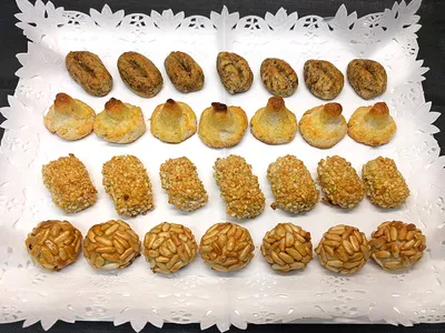 Panellets caseros variados