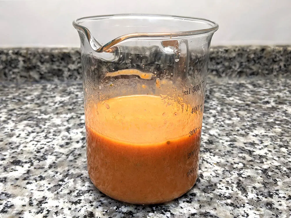 Tomate natural triturado.