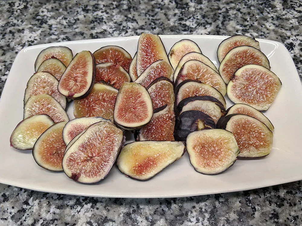 Higos a rodajas.