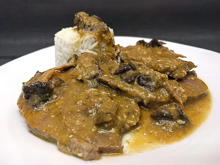 Redondo de ternera con rebozuelos