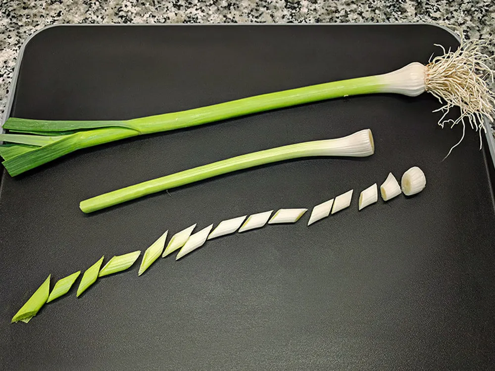 Espárragos verdes cortados.