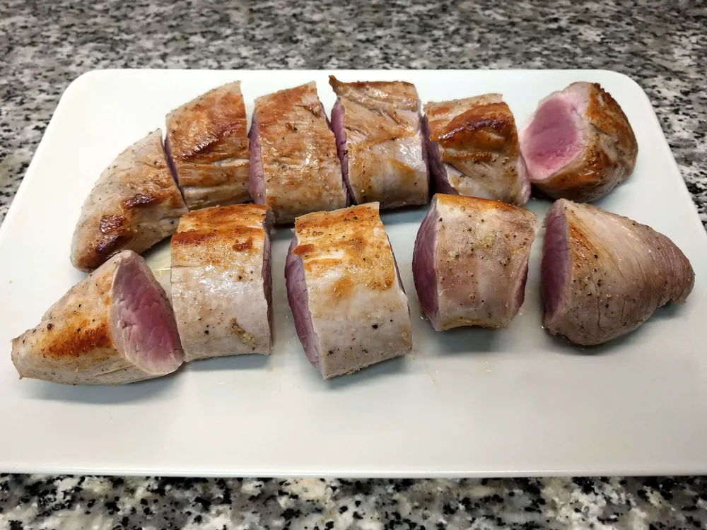 Solomillo frito cortado a trozos gruesos