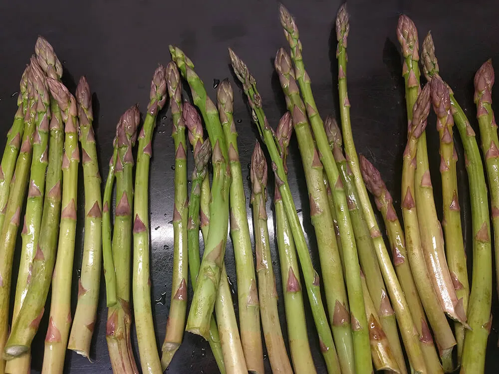 Espárragos lavados