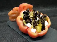Tomate relleno de berenjena.